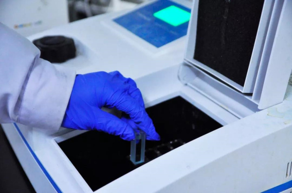 青岛除甲醛公司分光光度法